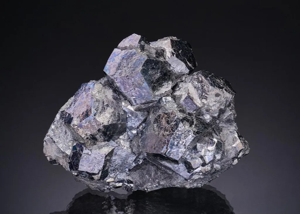 Skutterudite image