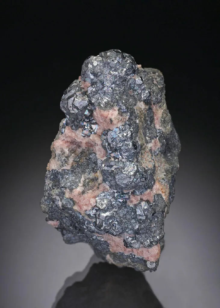 Skutterudite image