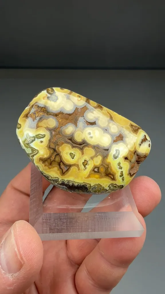 Smithsonite (2269) - image 2