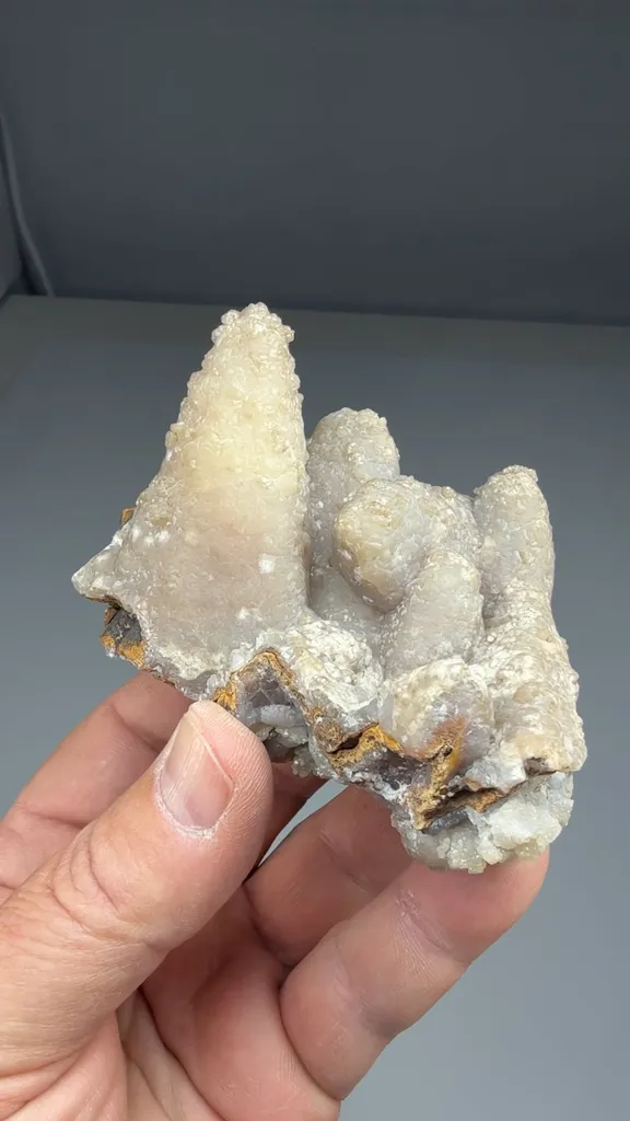 Smithsonite after Calcite with Barite (1403) - image 2