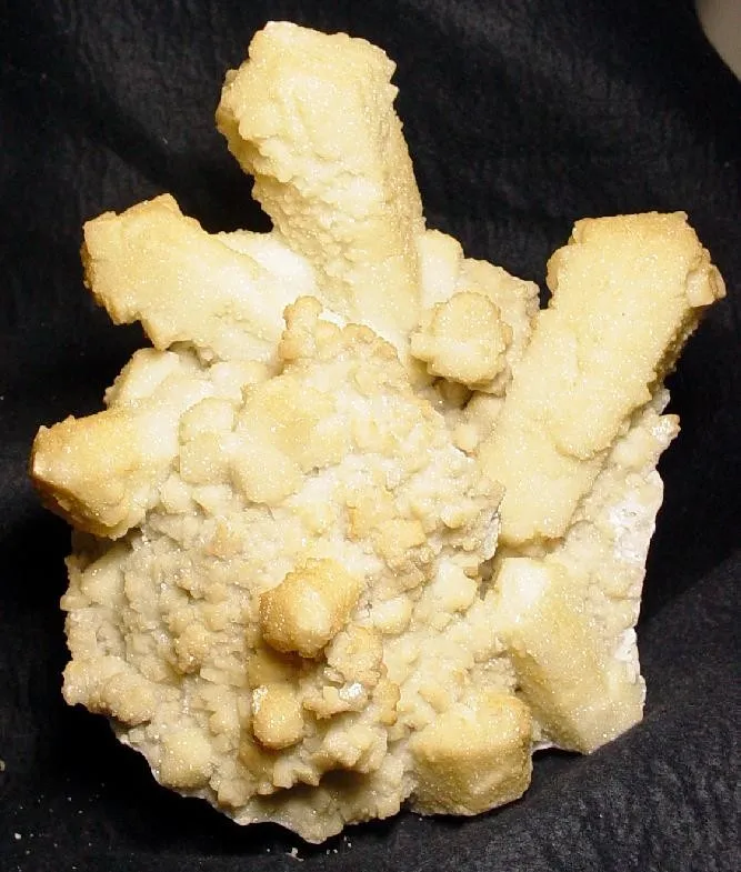 Smithsonite, Aragonite (Var: Plumboan Aragonite) image