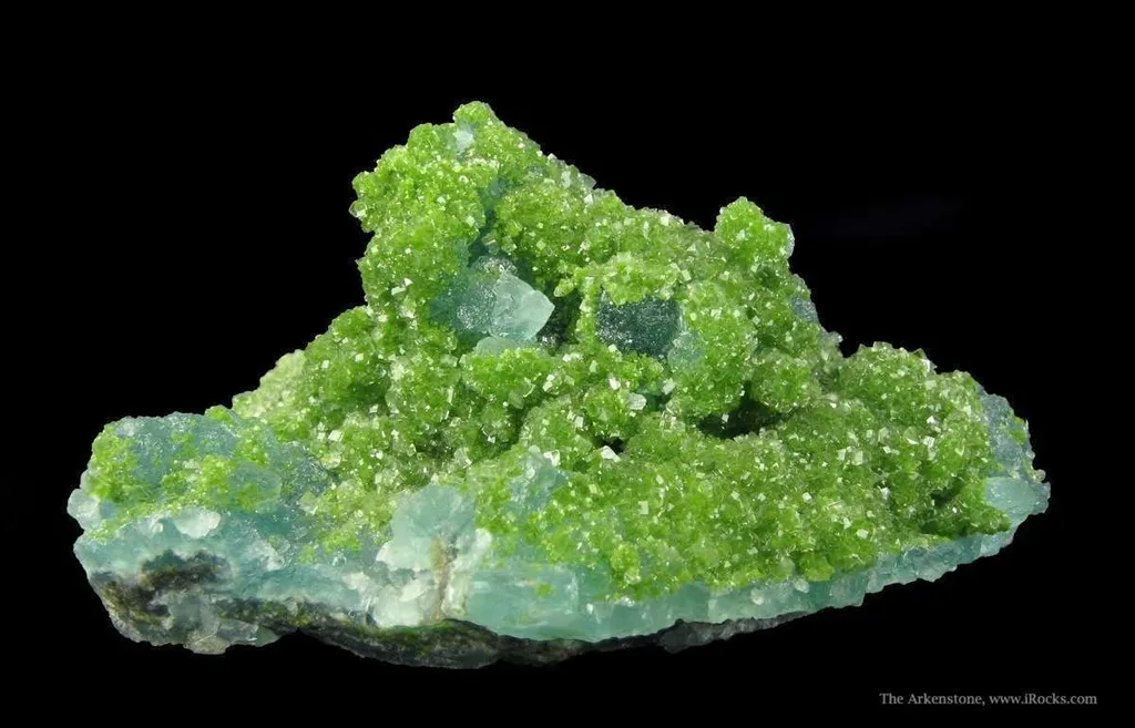 Smithsonite (Fluorescent) on Willemite (Fluorescent) image