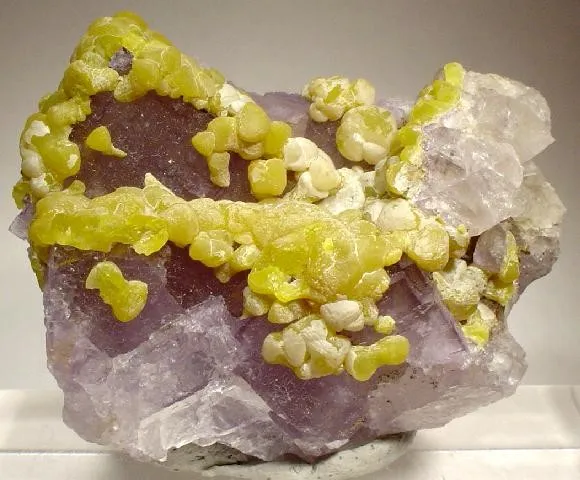 Smithsonite, Fluorite - image 1