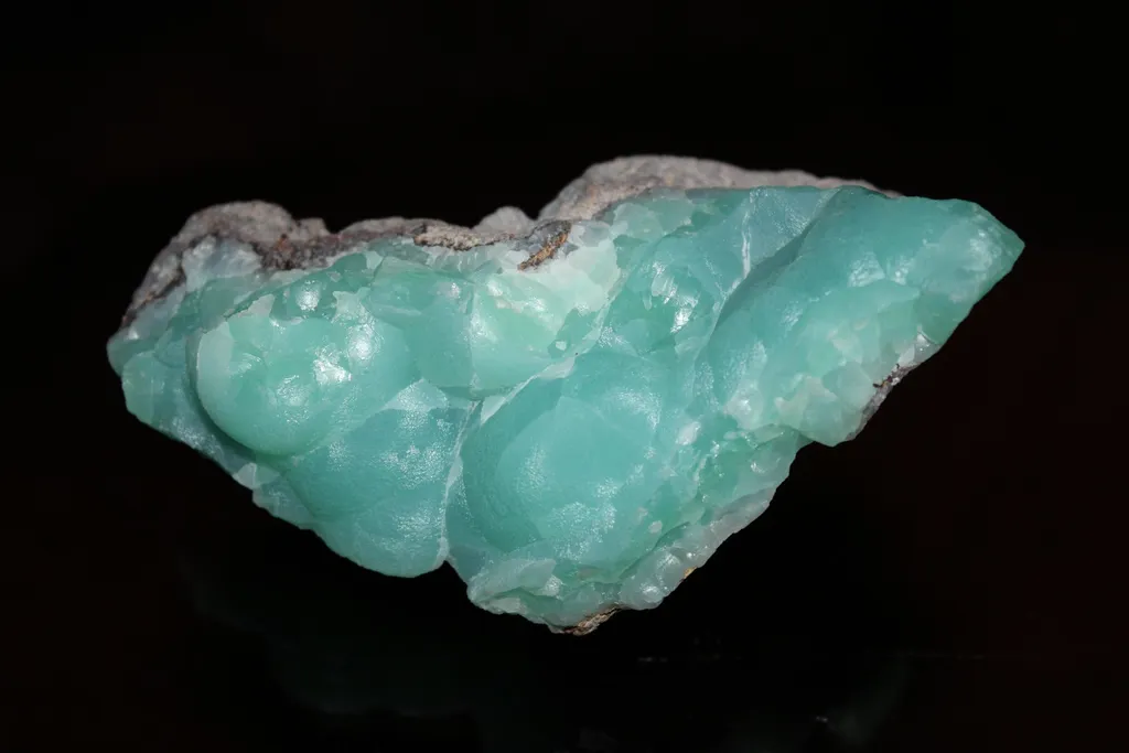 Smithsonite from Cerro Gordo Mines in California image