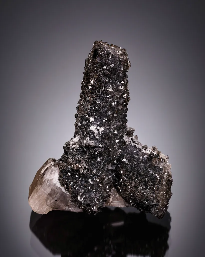 Smithsonite from Namibia, Oshikoto Region, Tsumeb image