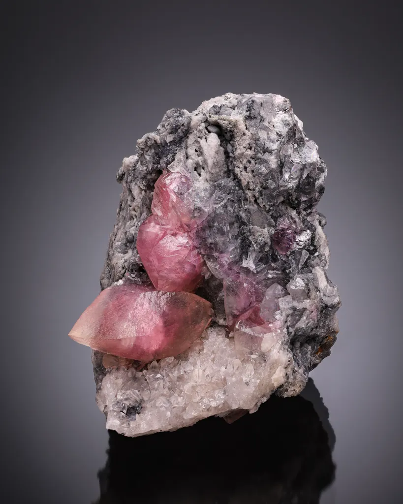 Smithsonite from Namibia, Oshikoto Region, Tsumeb image