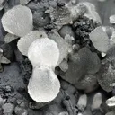 Smithsonite on Coronadite - image 1