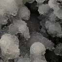 Smithsonite on Coronadite - image 1