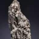 Smithsonite on Coronadite - image 1