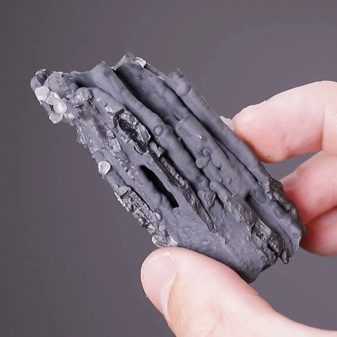 Smithsonite on Coronadite - image 2