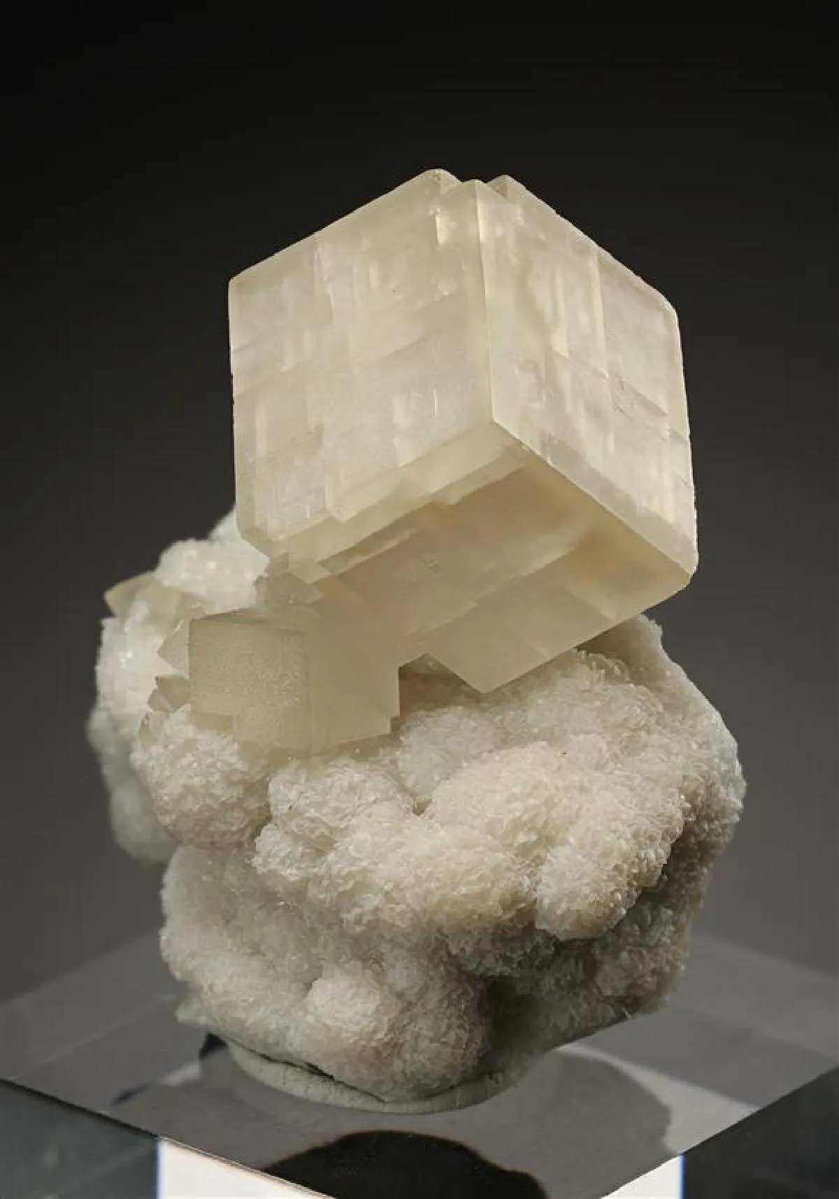 Smithsonite on Dolomite - image 1