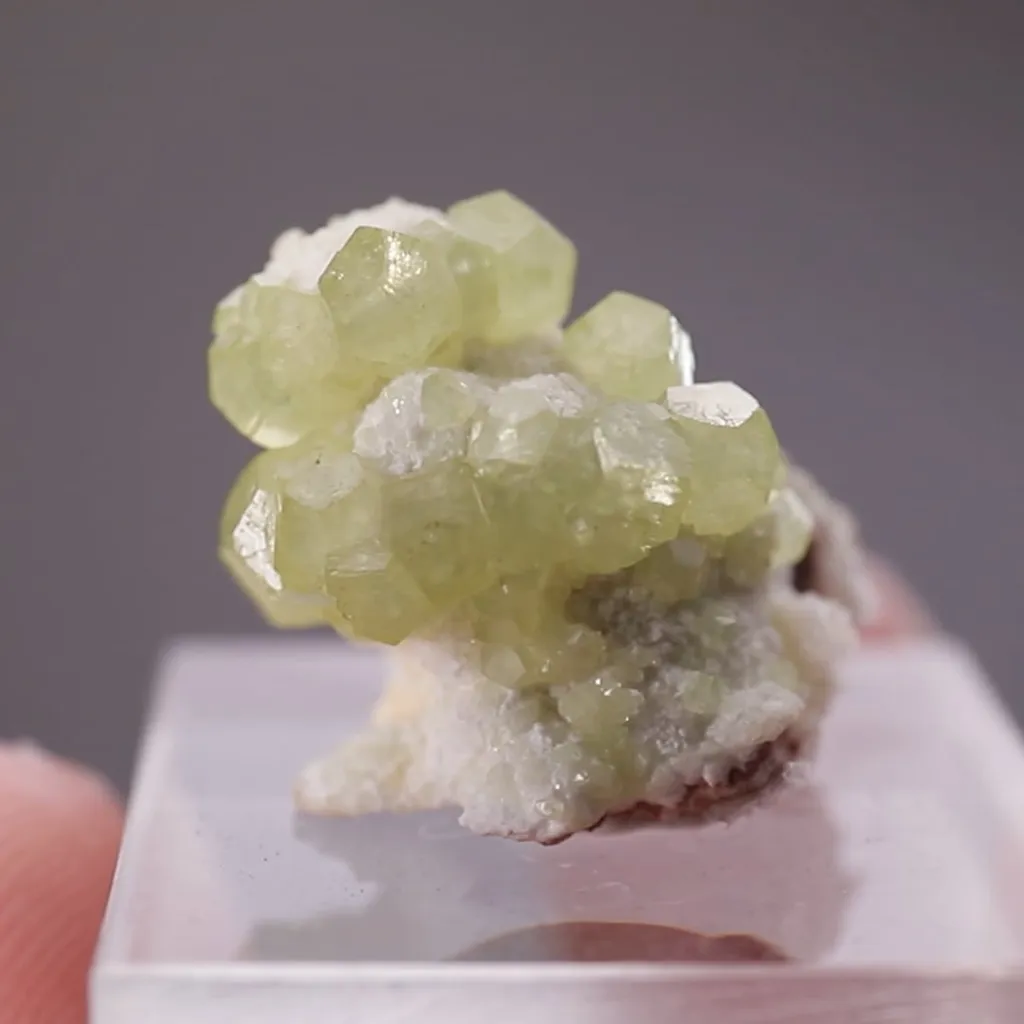 Smithsonite on Dolomite image