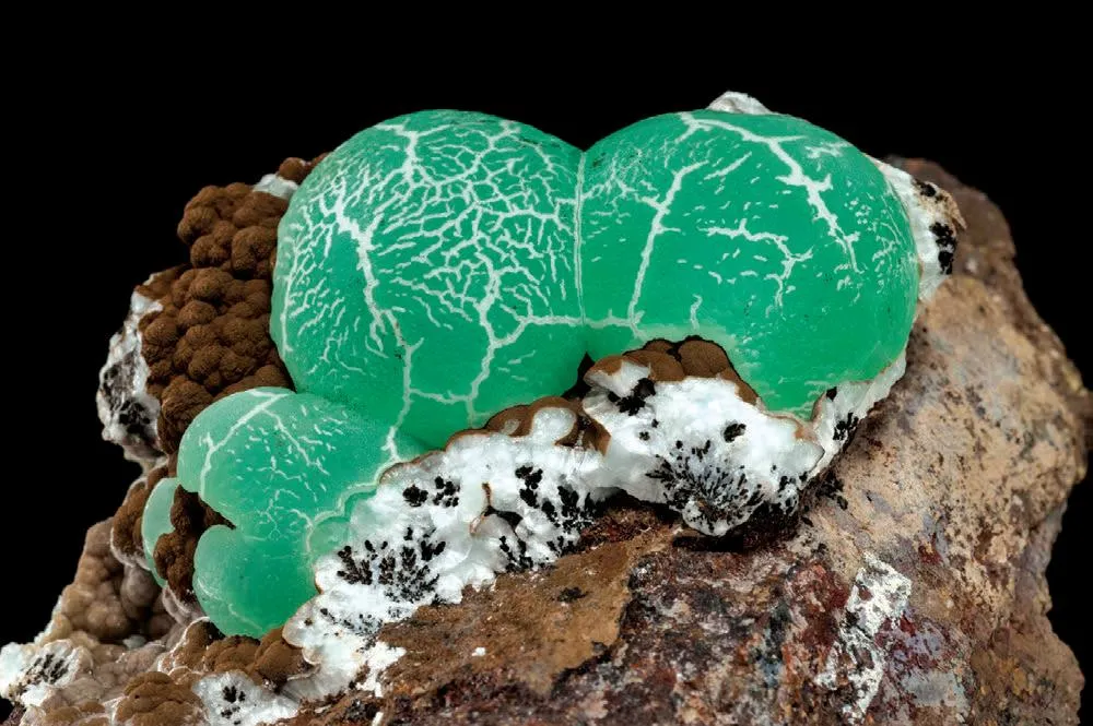 Smithsonite on limonite image