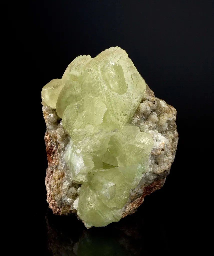 Smithsonite on Willemite image