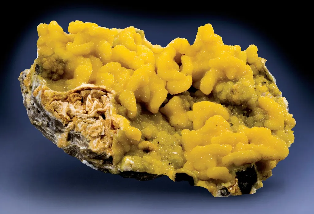 Smithsonite pseudomorphs after Dolomite image