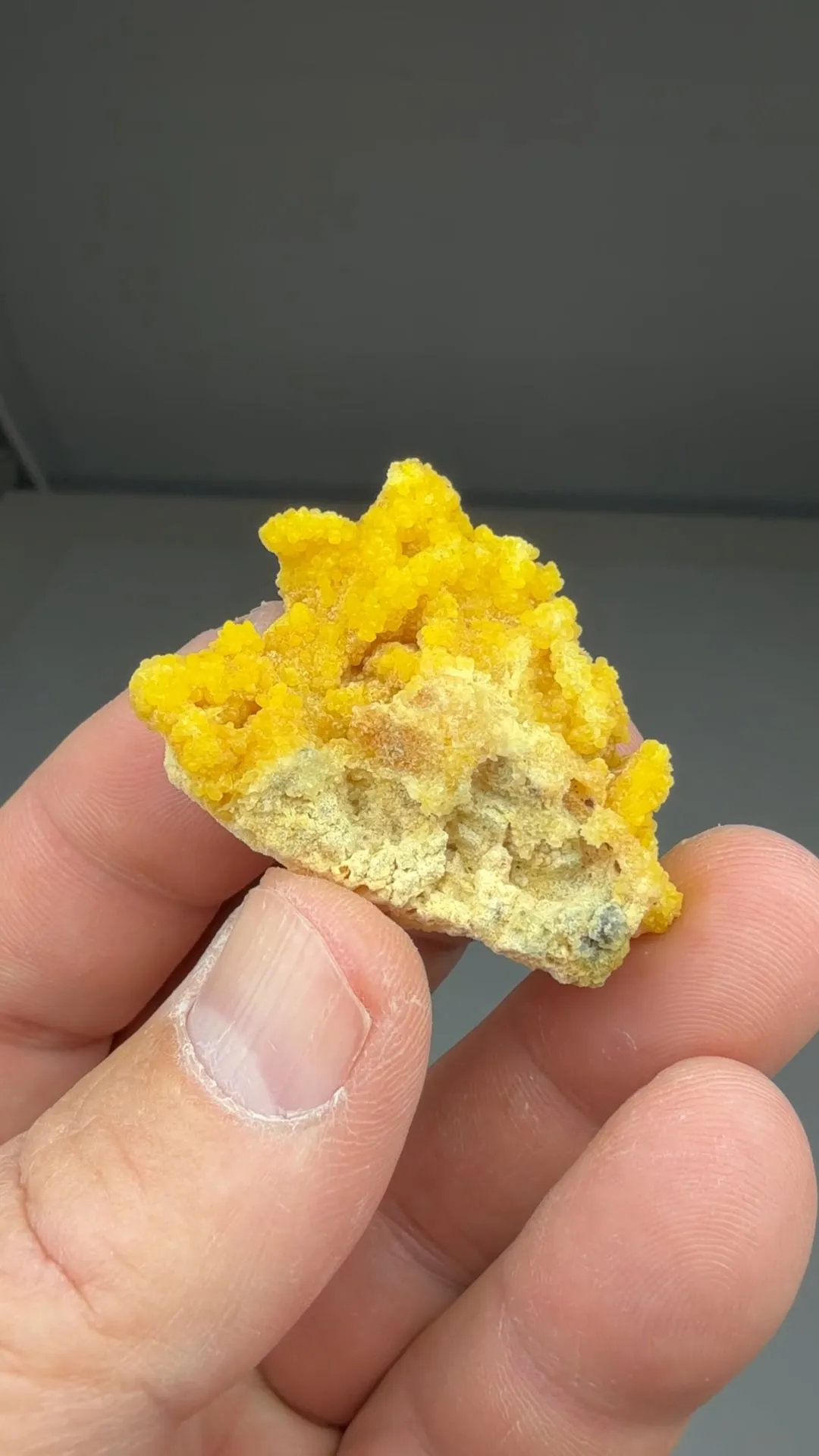 Smithsonite replacing Dolomite - image 2