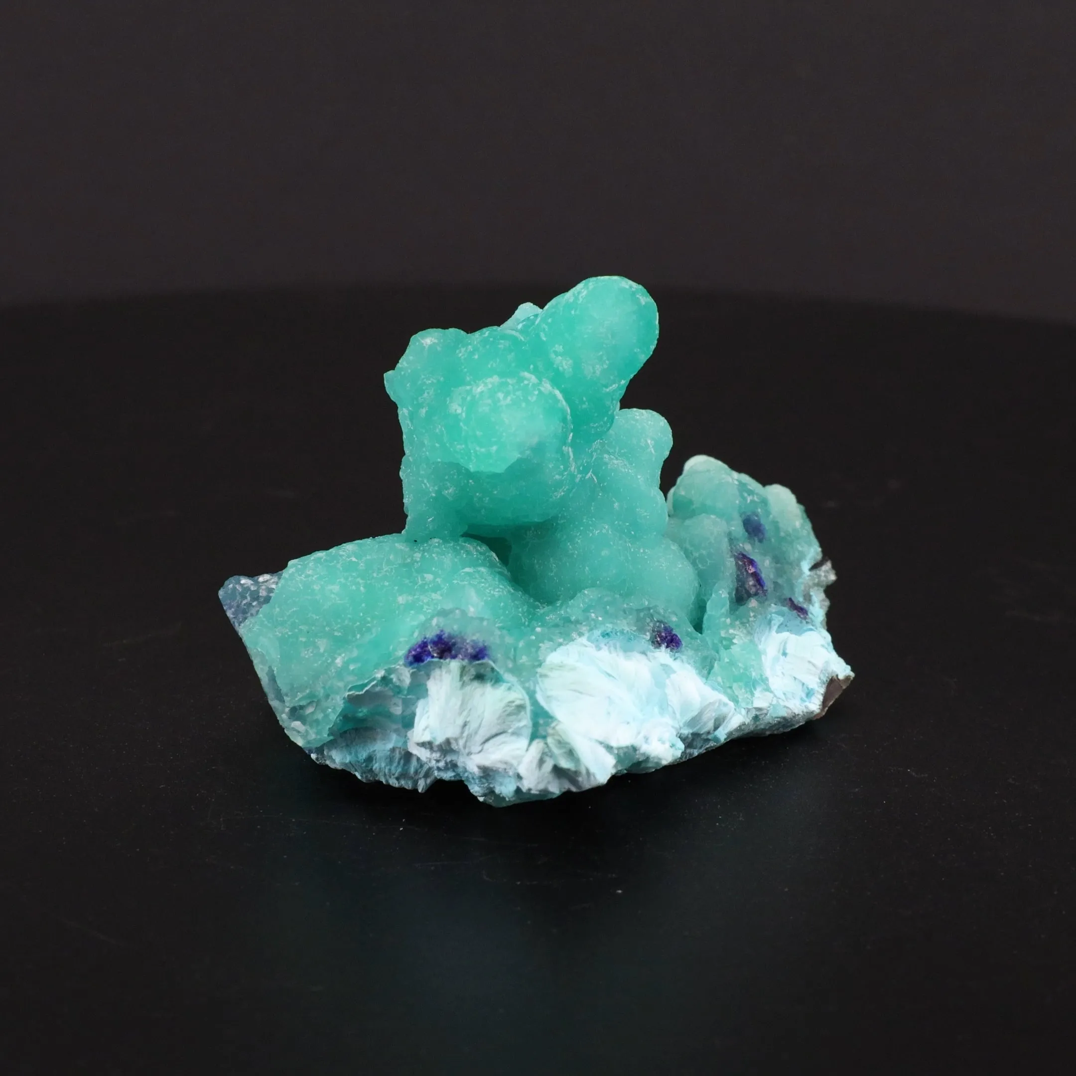 Smithsonite v. Cuprian, Linarite - image 2
