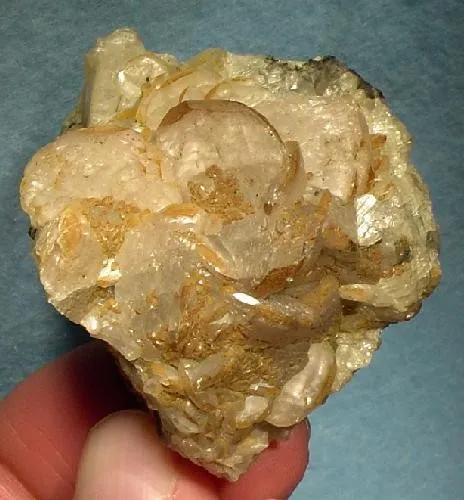 Smithsonite (Var: Cobaltoan Smithsonite) image