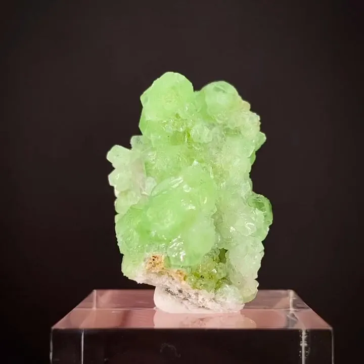 Smithsonite var. Cuprian image