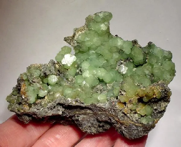 Smithsonite (Var: Cuprian Smithsonite), Willemite image
