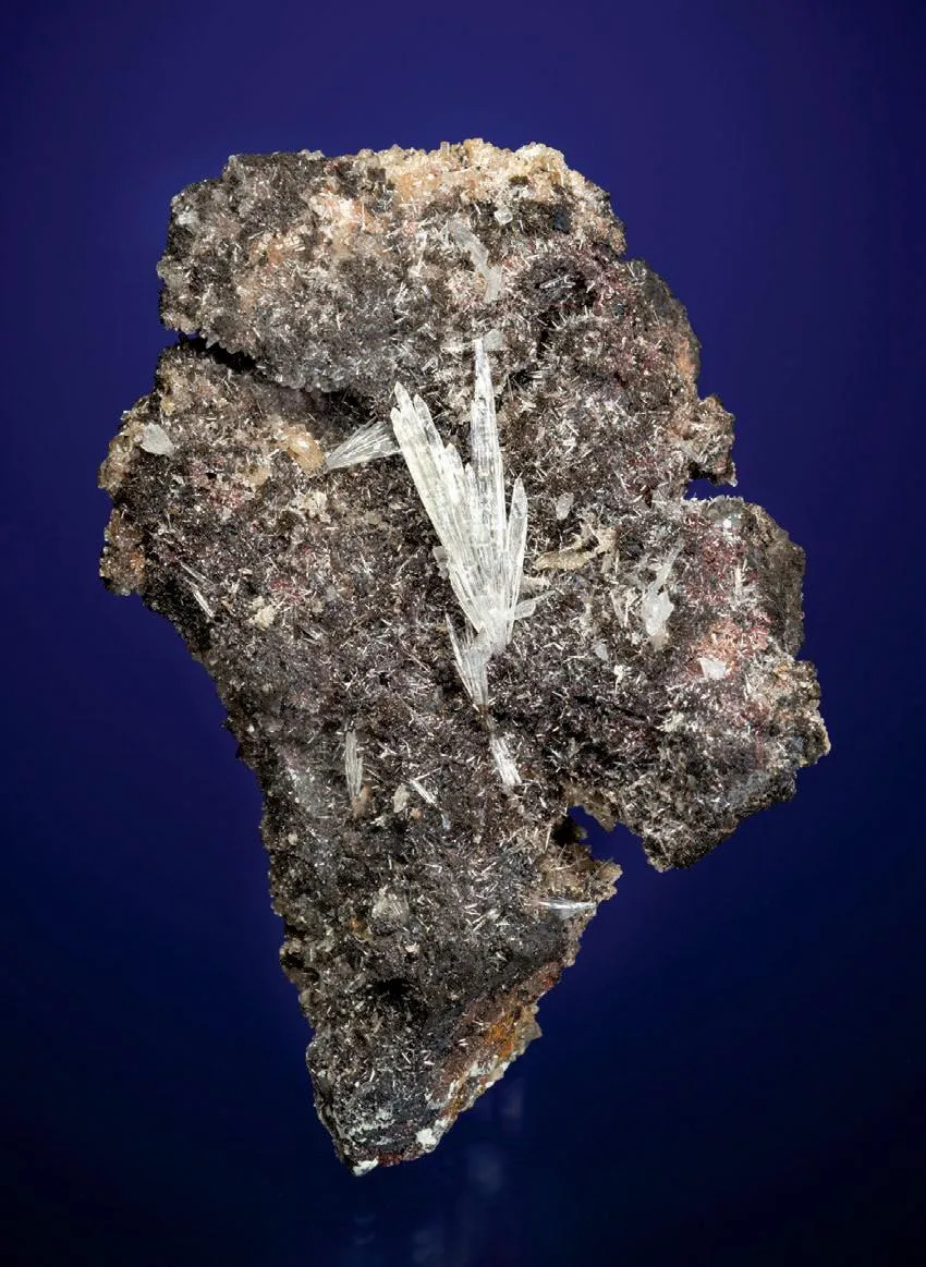Smithsonite, Willemite, Cerussite - image 1