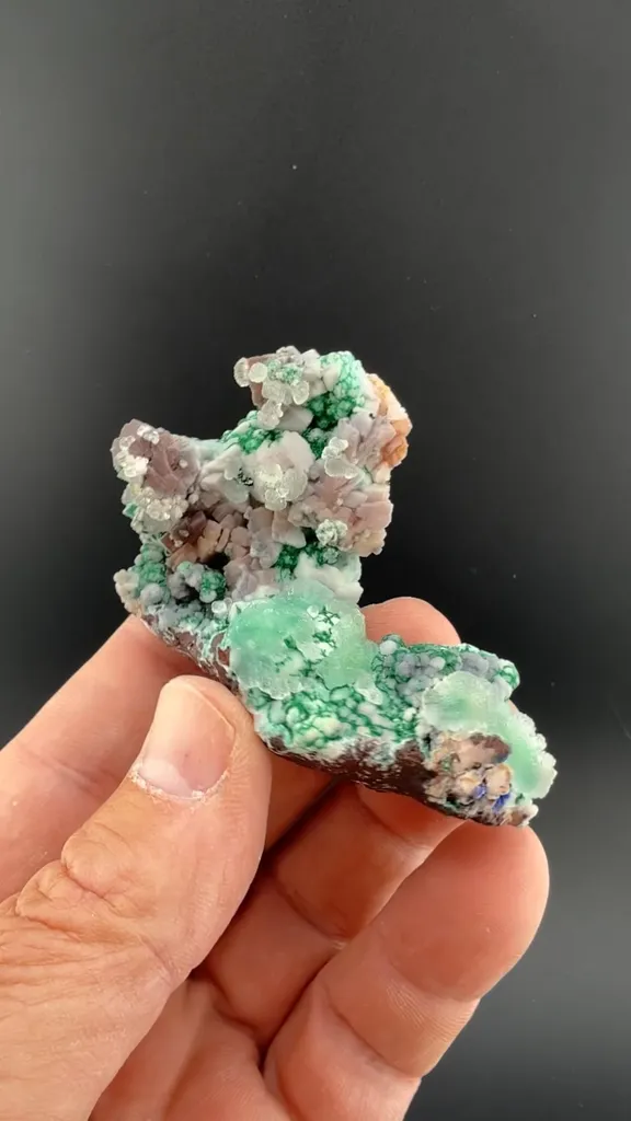 Smithsonite with Brochantite image