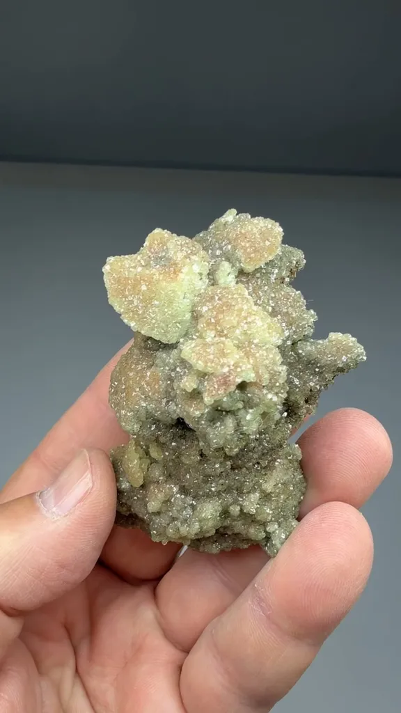 Smithsonite with Cerussite (2271) image