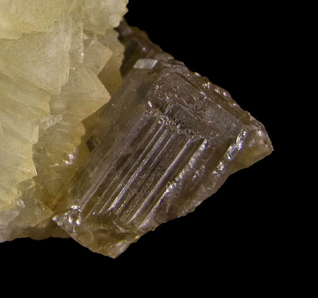 Smithsonite With Cerussite - image 3