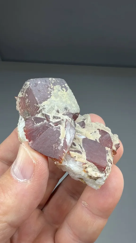 Smithsonite with Hematite, Willemite (1005) - image 2
