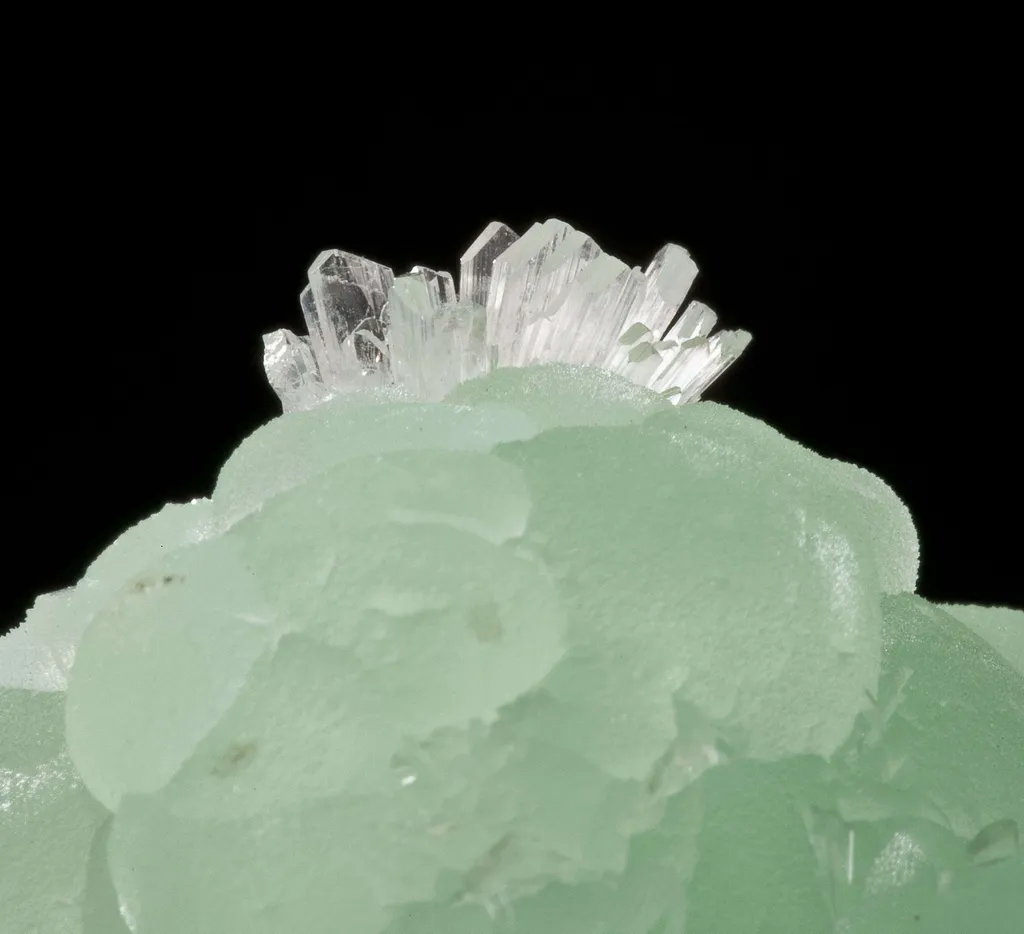 Smithsonite With Hemimorphite - image 4
