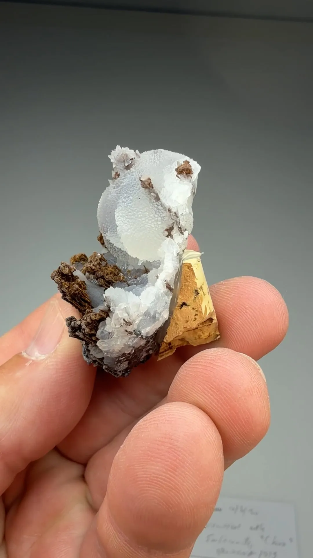 Smithsonite with Jianshuiite, Magnesite (1013) - image 2