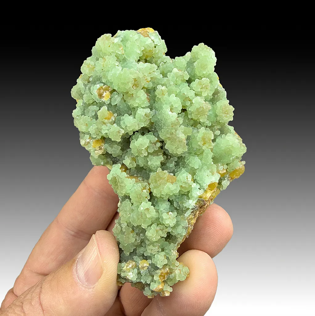 Smithsonite with Mimetite (1158) image