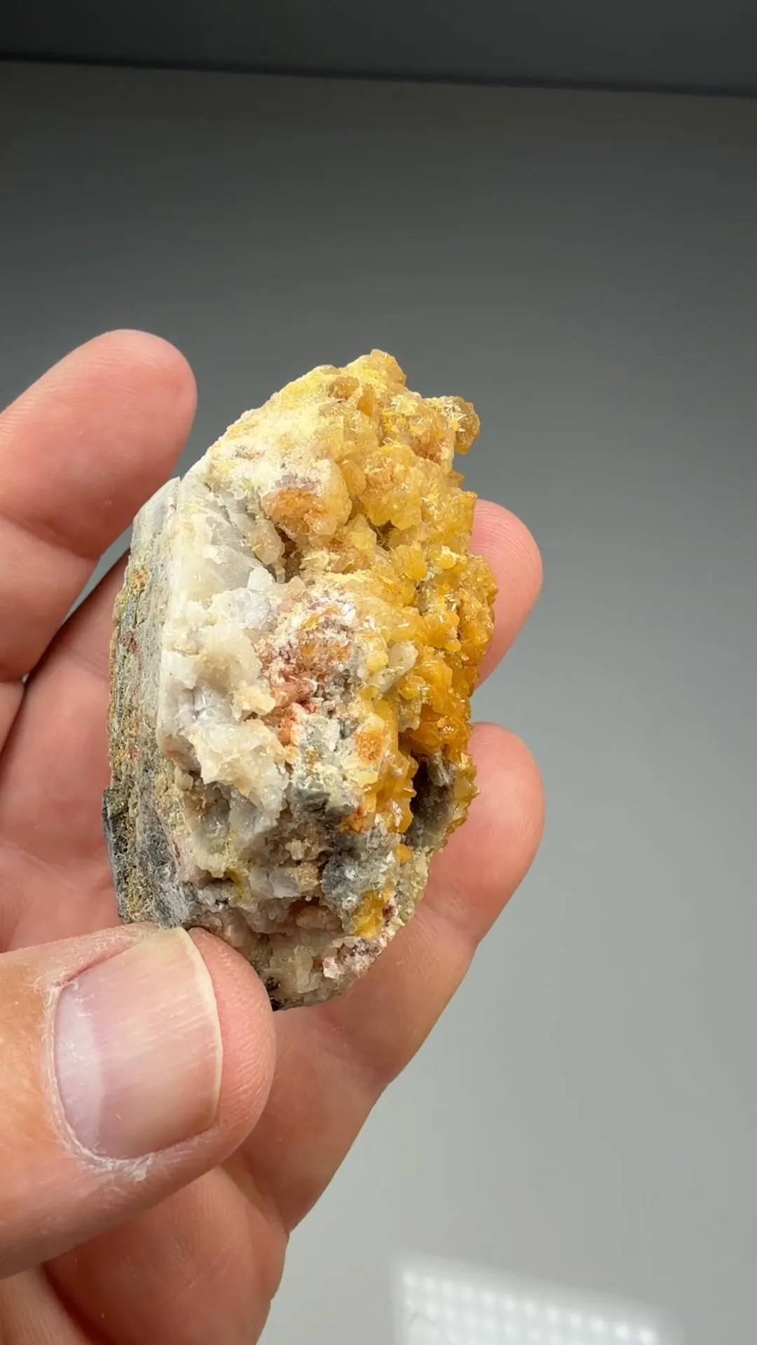 Smithsonite with Mimetite - image 2