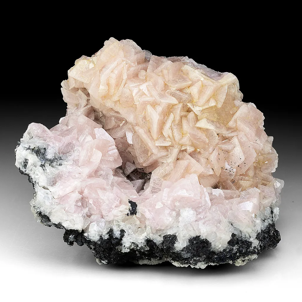 Smithsonite with Pyrite, Sphalerite, Quartz image