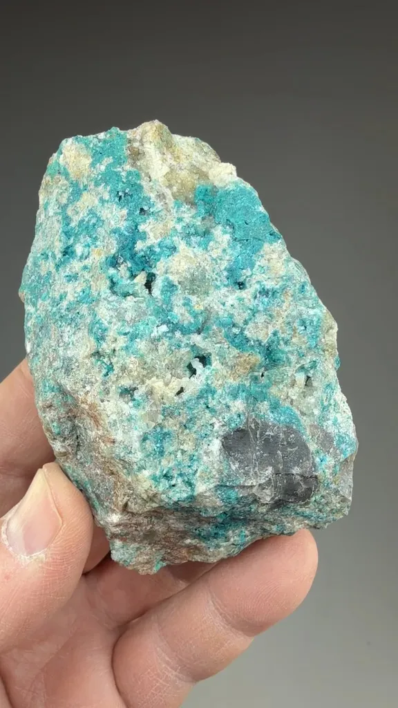 Smithsonite with Quartz - image 2