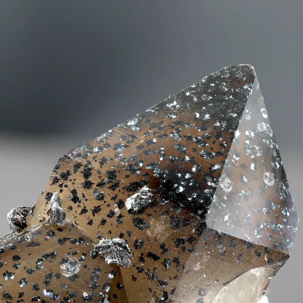 Smokey Quartz with Hematite Inclusions! Argentinian specimen from papachacra, unique! Ex Saadi, Argentine geologist - image 3