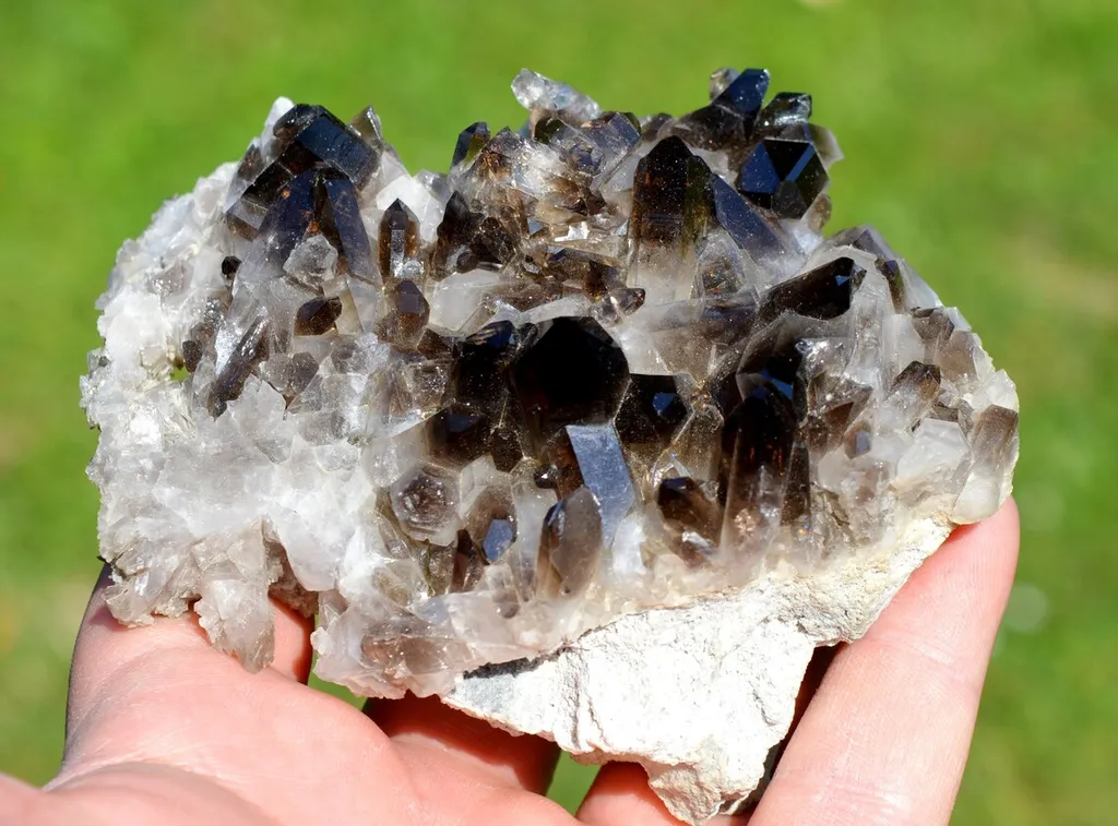 Smoky Quartz 265 grams - Mt Ida, Montgomery County, Arkansas, USA image