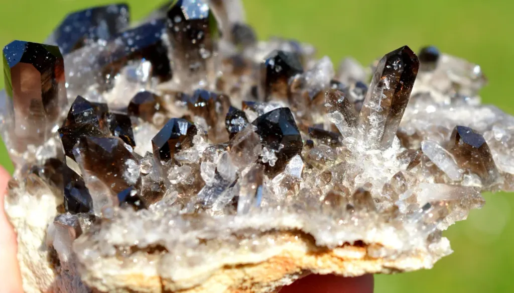 Smoky Quartz 301 gram - Mt Ida, Montgomery County, Arkansas, USA - image 4