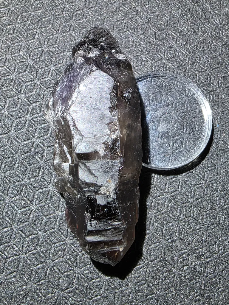 Smoky quartz - image 8
