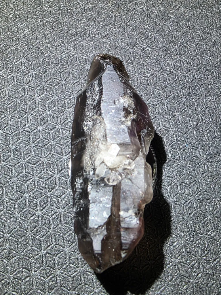 Smoky quartz image