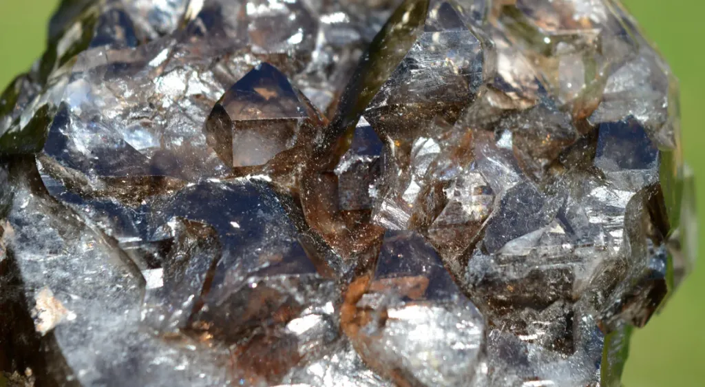 Smoky Quartz 600 grams - Linópolis, Divino das Laranjeiras, Minas Gerais, Brazil - image 6