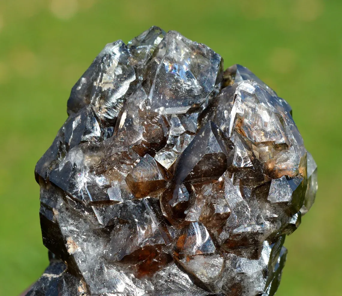 Smoky Quartz 600 grams - Linópolis, Divino das Laranjeiras, Minas Gerais, Brazil - image 5