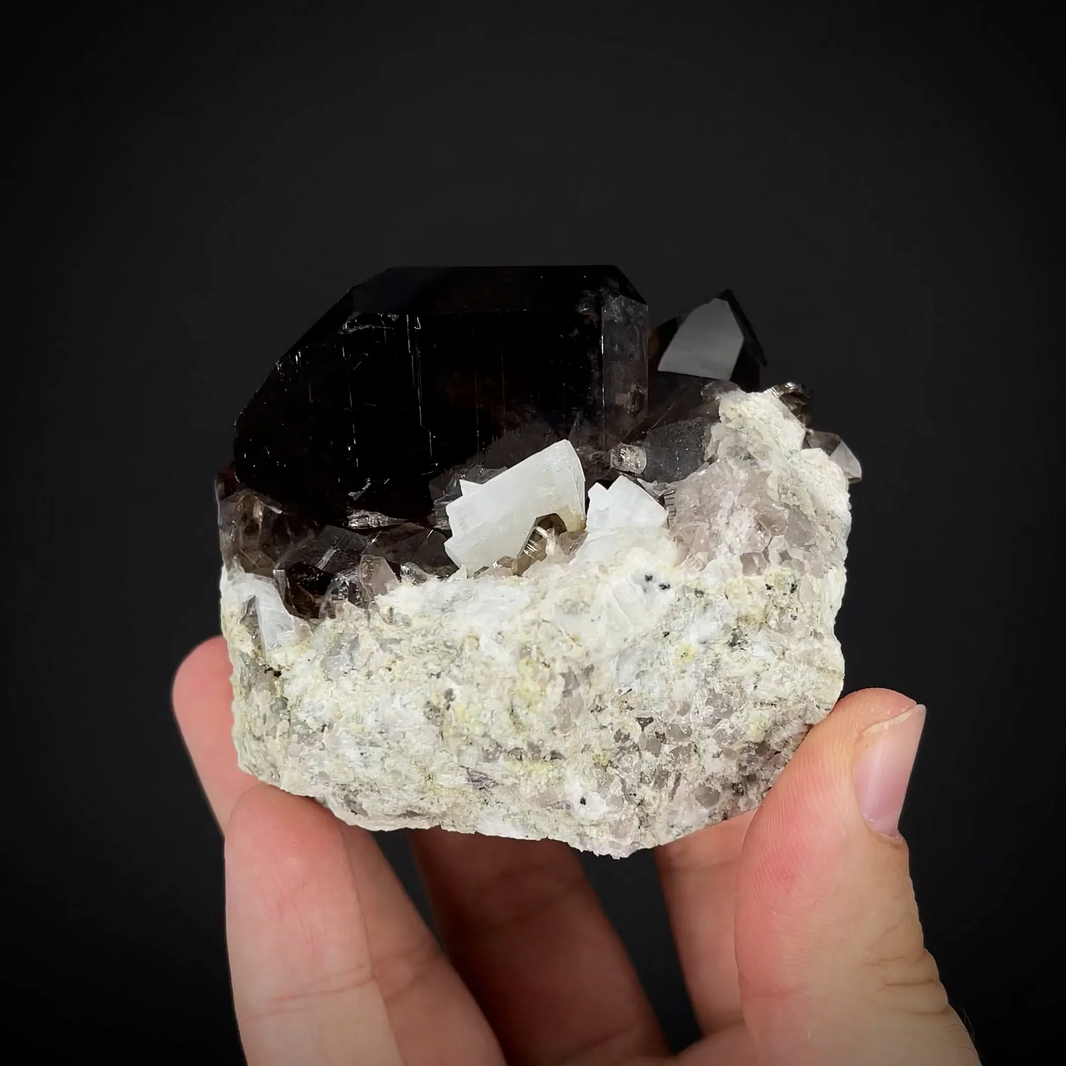 Smoky Quartz (closed Gwindel) on Granite - image 2