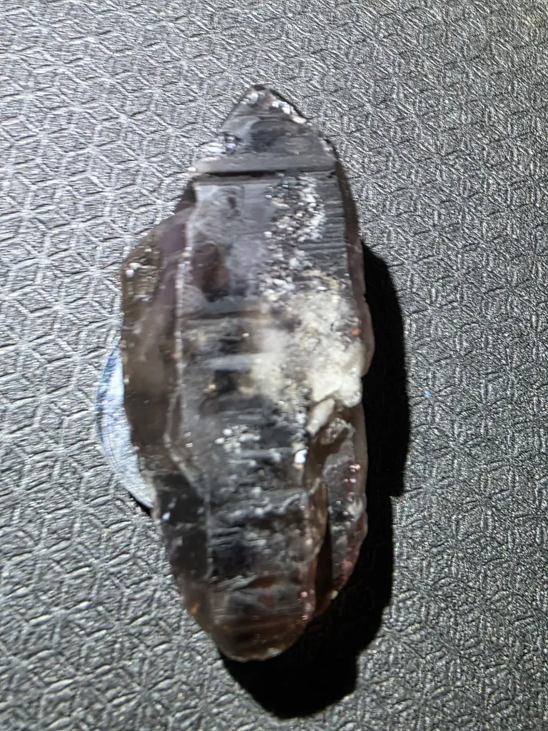 Smoky quartz - image 6