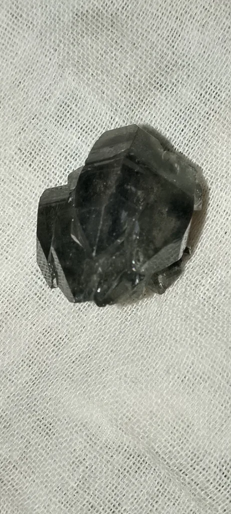 Smoky quartz from Gilgit, Gilgit District, Gilgit-Baltistan, Pakistan - image 4