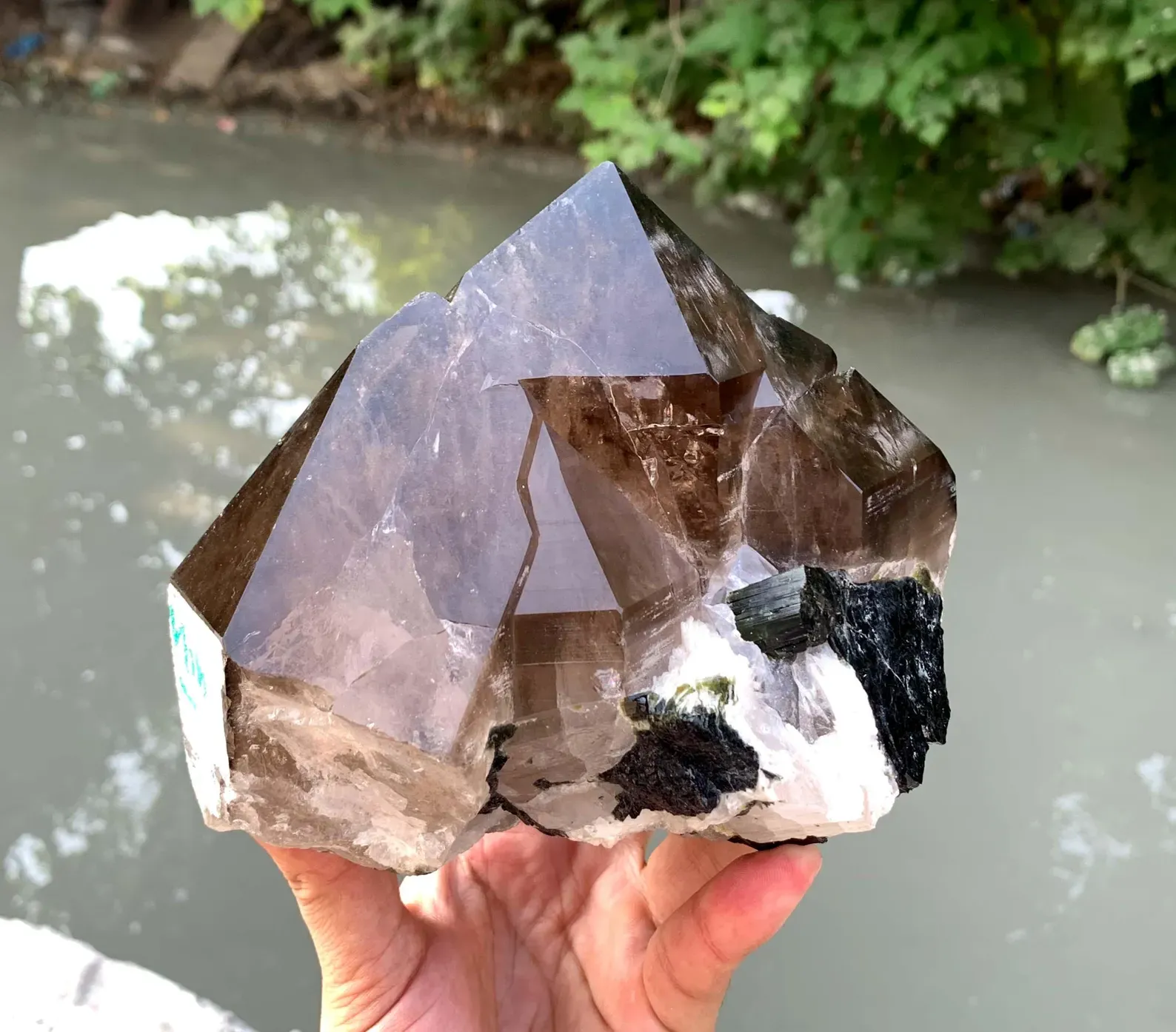 Smoky quartz from Pakistan - image 5