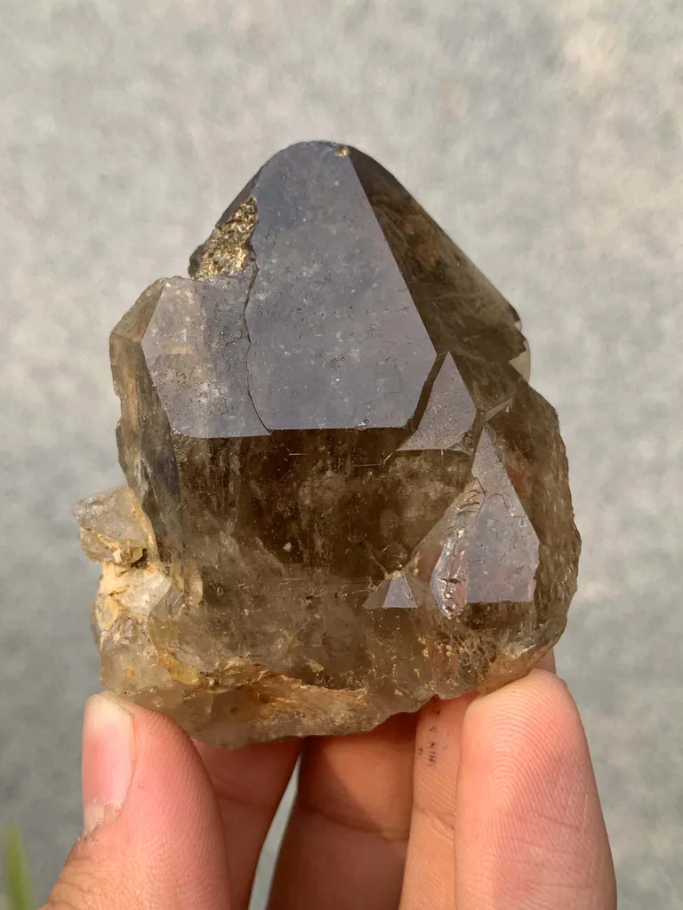 Smoky quartz from Pakistan - image 10