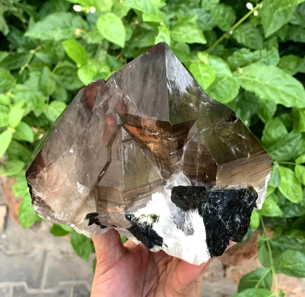 Smoky quartz from Pakistan - image 3