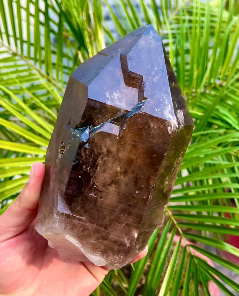 Smoky quartz from Pakistan - image 2