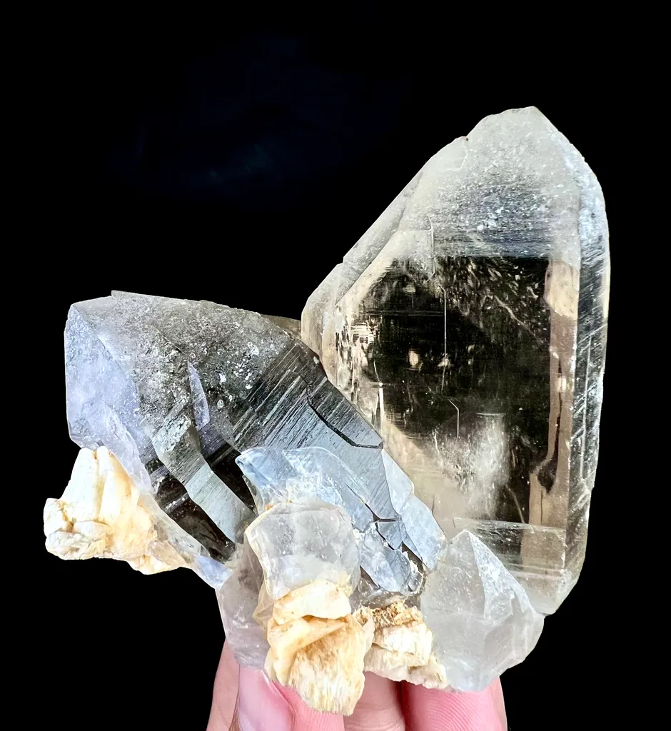 Smoky quartz from Pakistan - image 10
